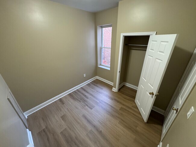 Building Photo - 2327 N 18th St