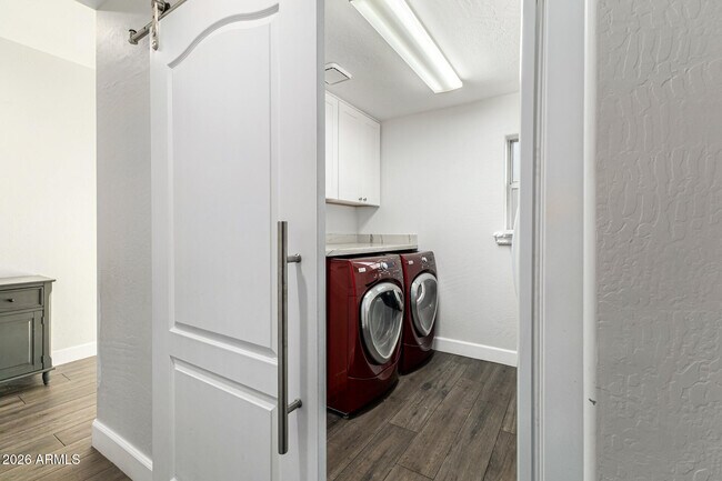 Building Photo - 11900 N 114th Way