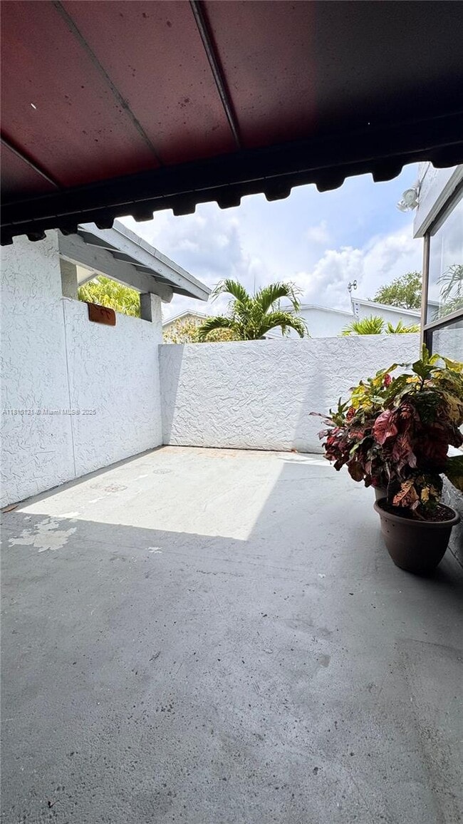 Building Photo - 6493 SW 152nd Pl