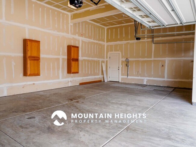 Building Photo - 2274 S 50 E