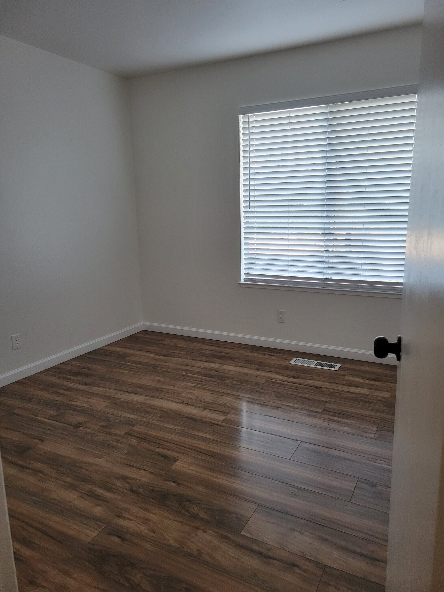 Building Photo - 4655 Bolero Dr