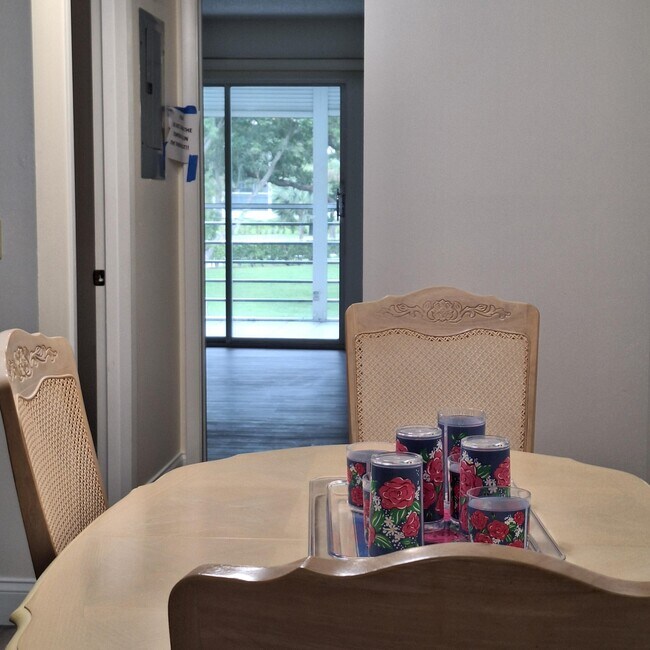 Building Photo - 2092 Wolverton E