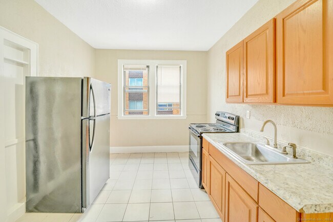 Building Photo - 35-39 Sumner St