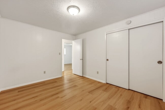Building Photo - MOVE IN READY NOW! 3 bedrooms, 1.5 baths 1 car garage. Easy JBLM commute! North Thurston School D...