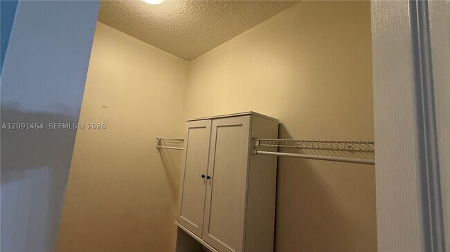 Building Photo - 200 Riverwalk Cir