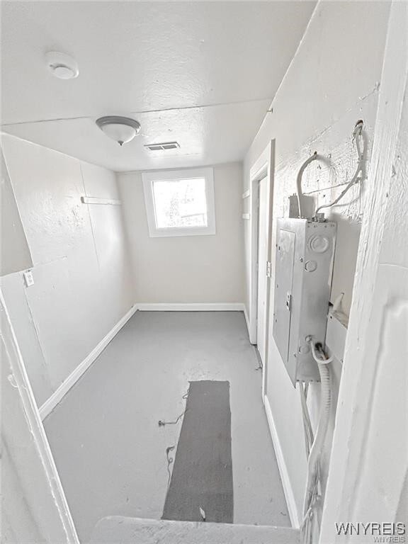 Building Photo - 533 24th St
