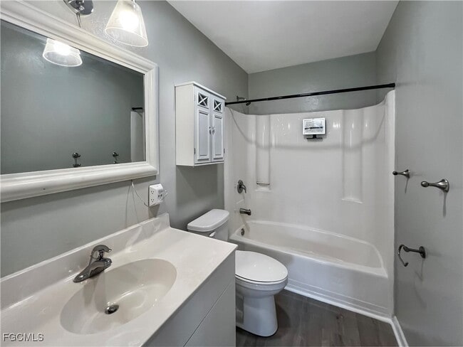 Building Photo - 27915 Washington St