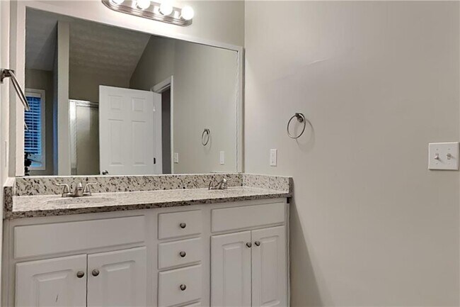 Building Photo - 1210 Webb Farm Ln