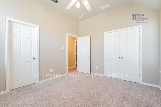 Building Photo - Lake Views, Space & Lifestyle – Ask about our move in specials!