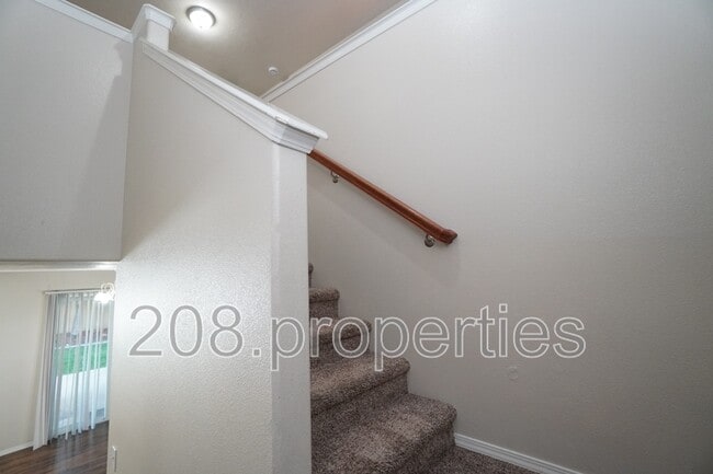 Building Photo - 2934 NW 11th Ave