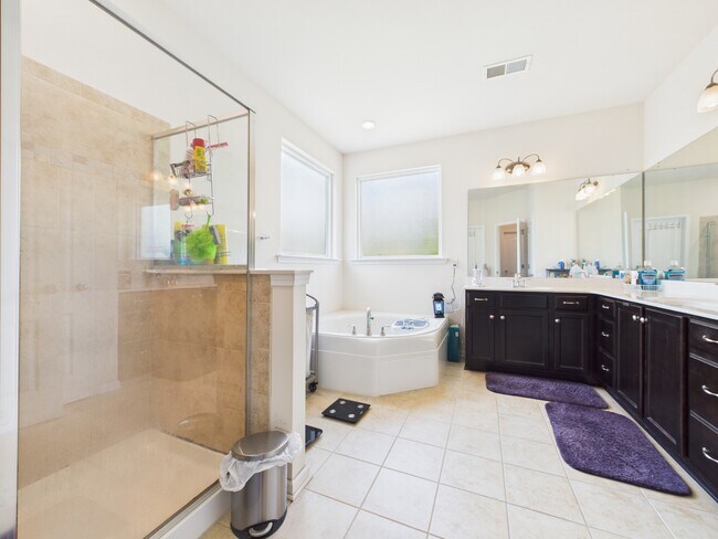 Building Photo - 1379 Corey Cabin Ct