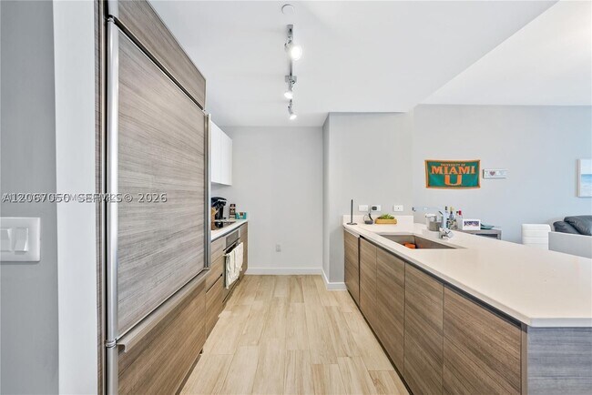 Building Photo - 1100 S Miami Ave