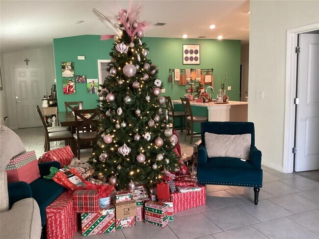 Building Photo - 260 Pershing St