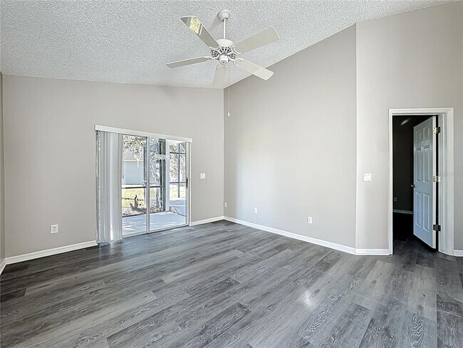 Building Photo - 13642 Emeraldview Dr