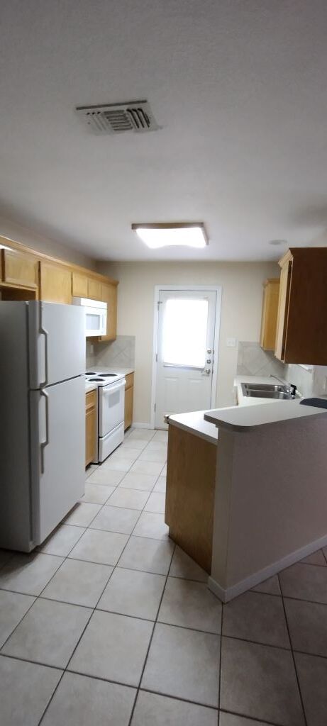 Building Photo - 3707 Dustin Ct