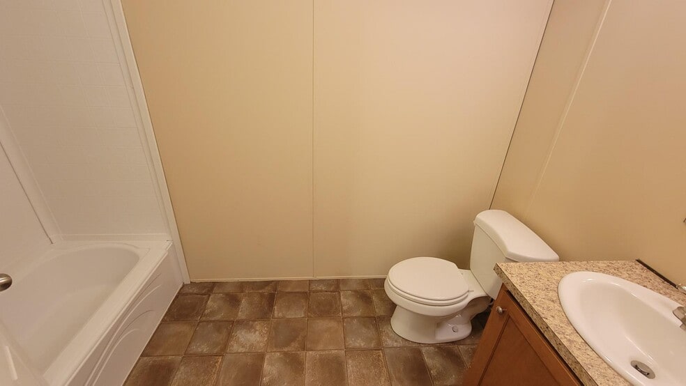 Building Photo - 84 W Sourwood Dr