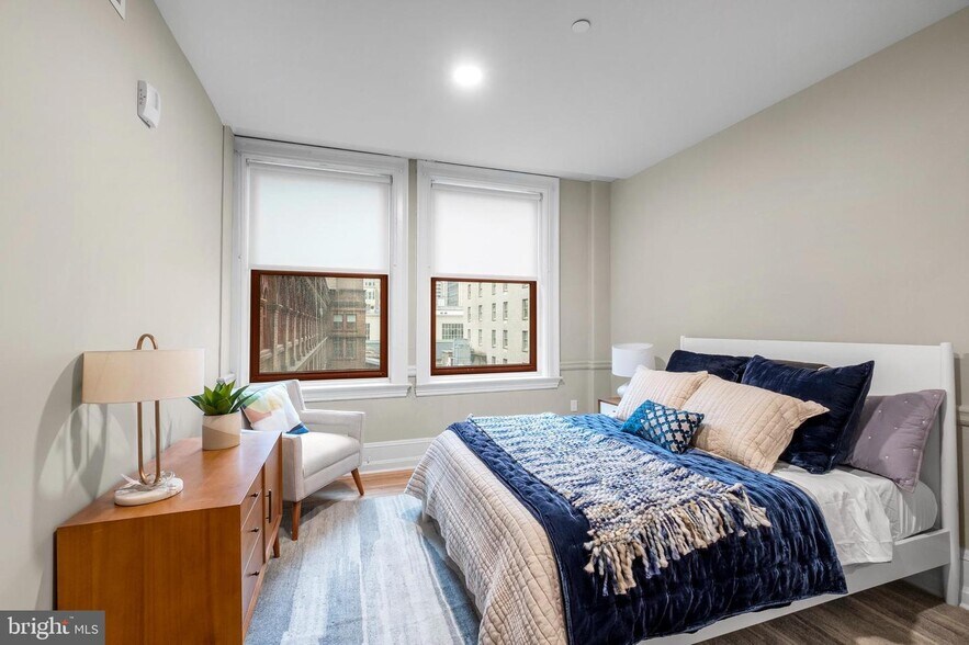 Building Photo - 1422 Chestnut St