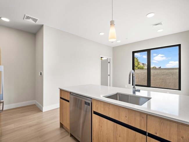 Building Photo - 249 Corey Rd