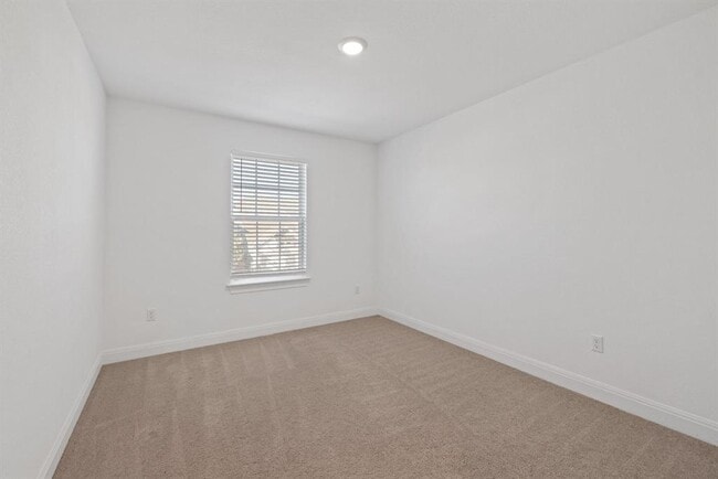 Building Photo - 240 Harbors Ln