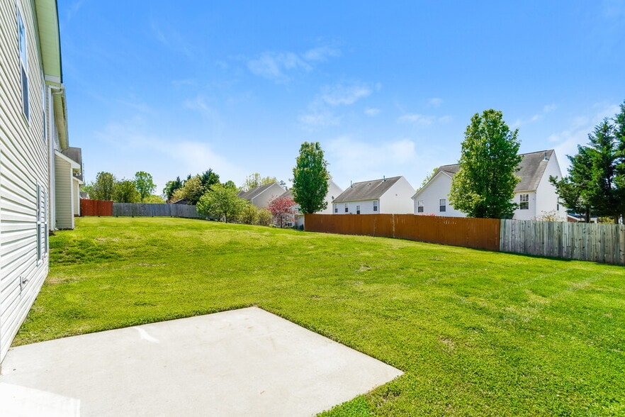 Building Photo - 9530 Bradstreet Commons Way