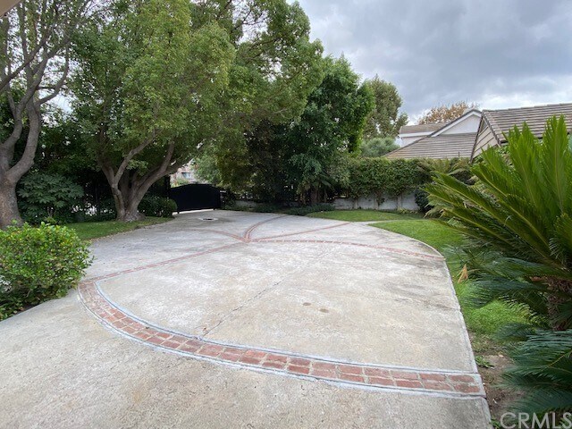 Building Photo - 4629 Forman Ave