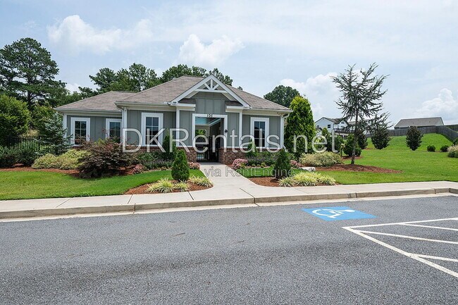 Building Photo - 126 Verona Dr NW