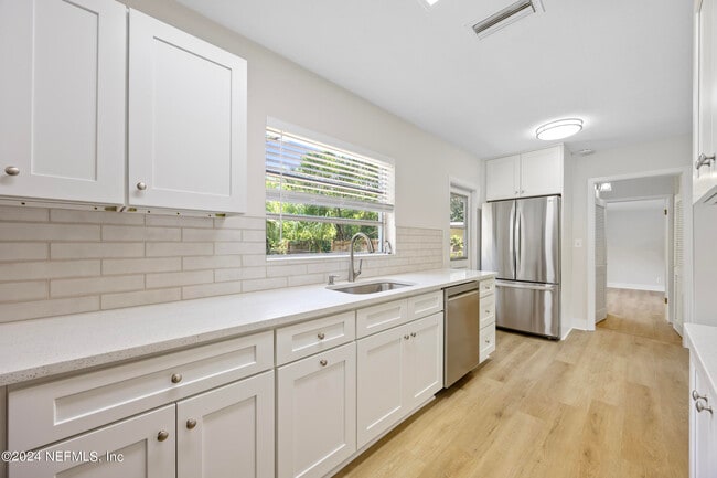 Building Photo - 1871 Arden Way