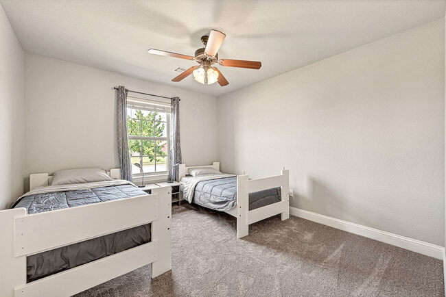 Building Photo - 1801 SW Ashbury St