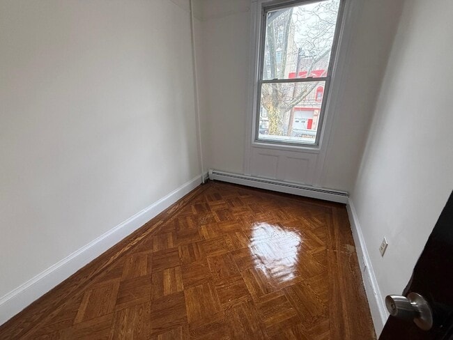 Building Photo - 4619 Park Ave