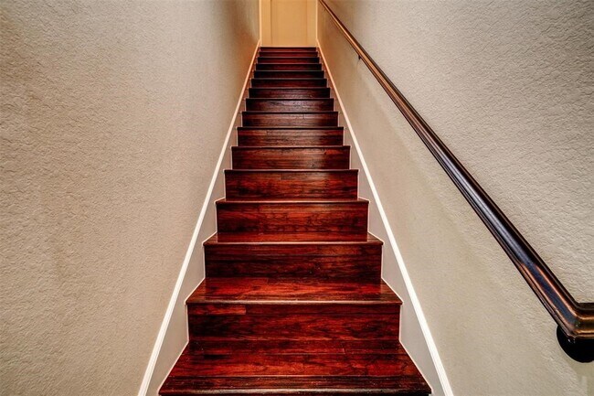 Building Photo - 106 Bella Sole