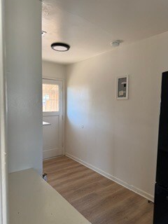 Building Photo - 727 Pleasanton Pl