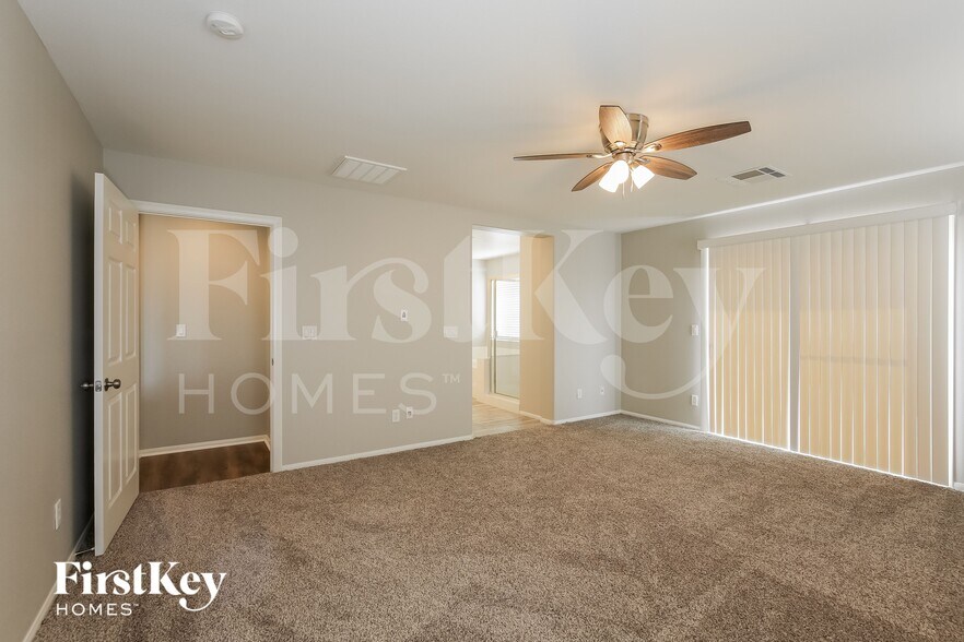 Building Photo - 8248 Mesa Bloom St