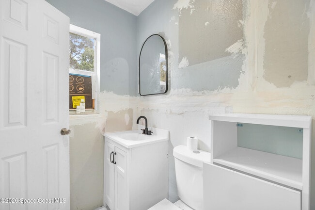 Building Photo - 1306 S Lakemont Dr