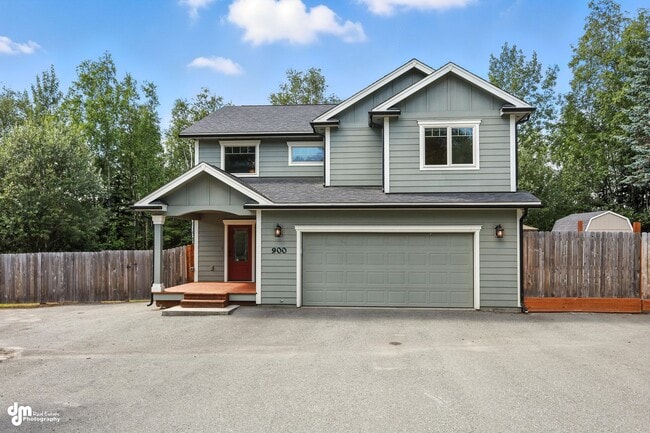 Building Photo - 4 Bedroom | 2.5 Bathroom | Garage - Conven...