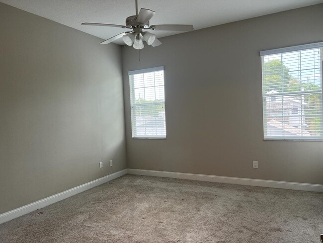 Building Photo - 2820 1st Ave S