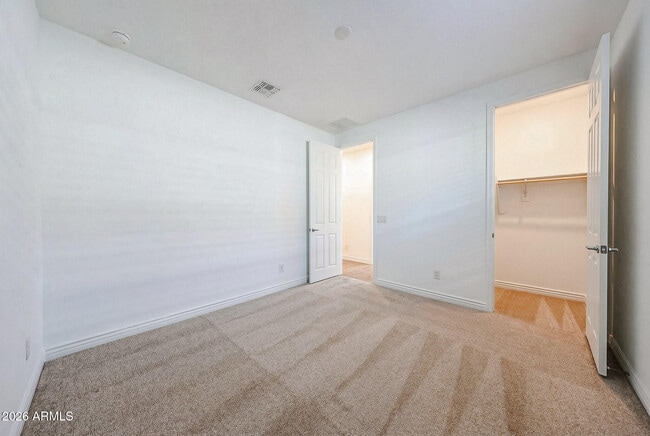 Building Photo - 14766 West Honeysuckle Dr