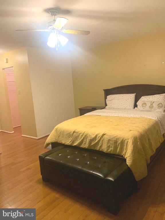 Building Photo - 14624 Monmouth Dr