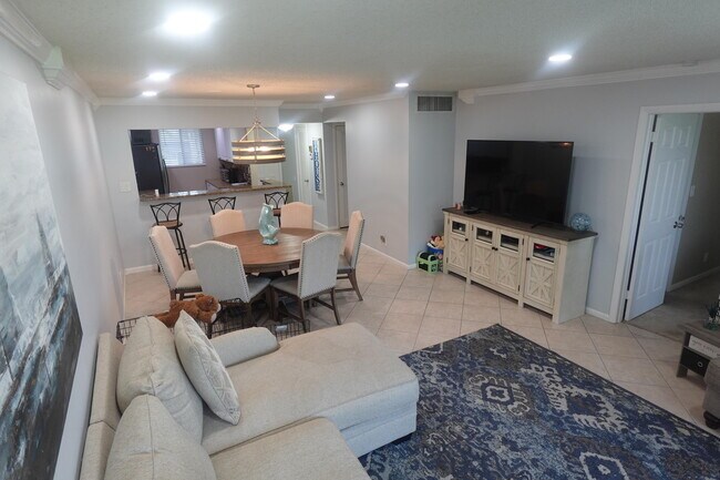 Building Photo - 4381 Trevi Ct