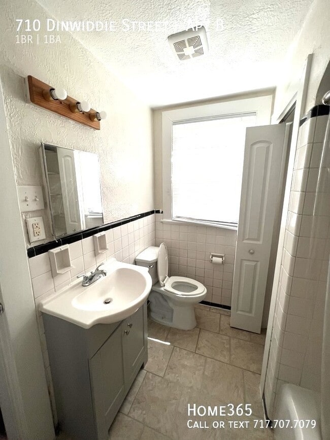 Building Photo - 710 Dinwiddie St