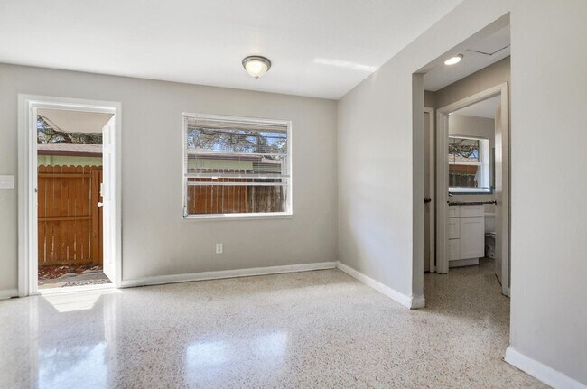 Building Photo - 1/1  Clearwater Duplex -  available now