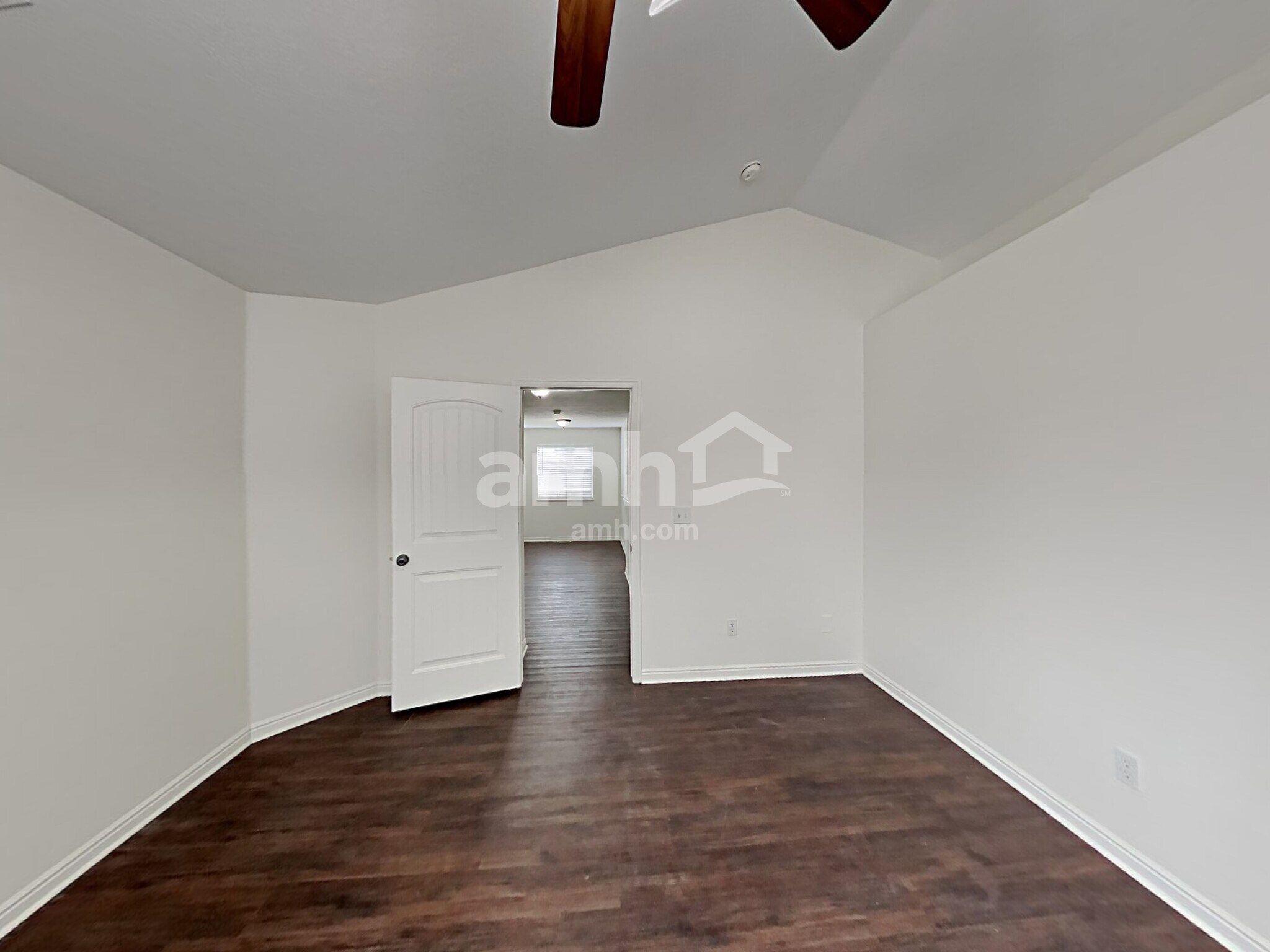 Building Photo - 7506 Addison Ave