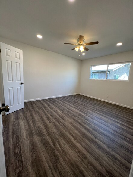 Building Photo - 2333 S Mansfield Ave