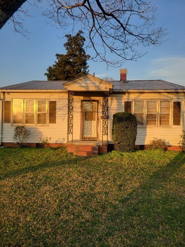 Building Photo - 206 N McCaskey Rd