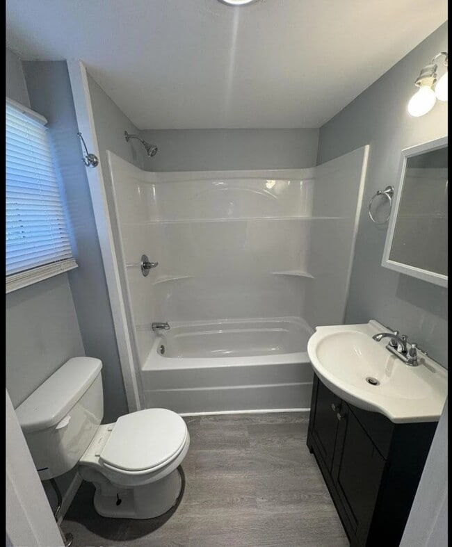 Building Photo - 2102 Adams Ave