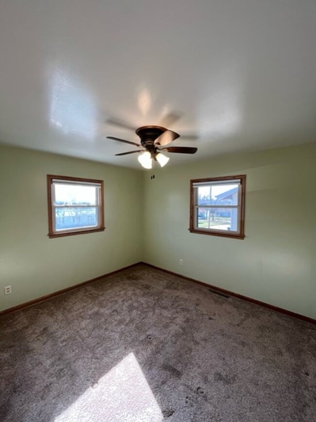 Building Photo - Single Family Home