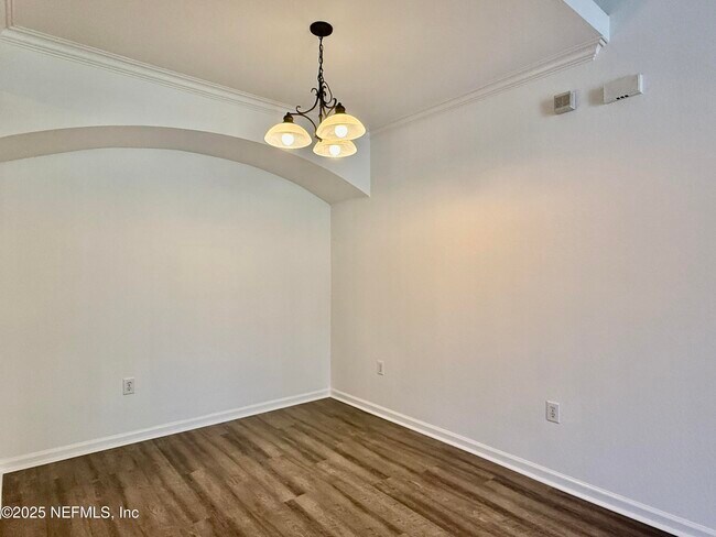 Building Photo - 10075 Gate Pkwy