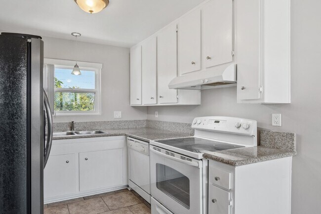 Building Photo - 4122 33rd St