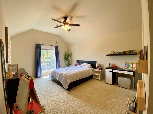 Building Photo - 1150 Amy Dr