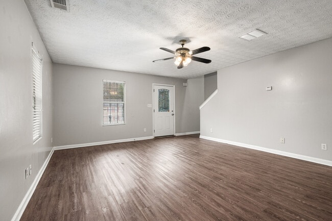 Building Photo - Modern 2-Story Home with Deck & Private Wooded Backyard