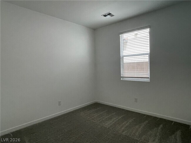 Building Photo - 6841 Chargehand Ave